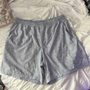 Men’s lululemon marble print shorts